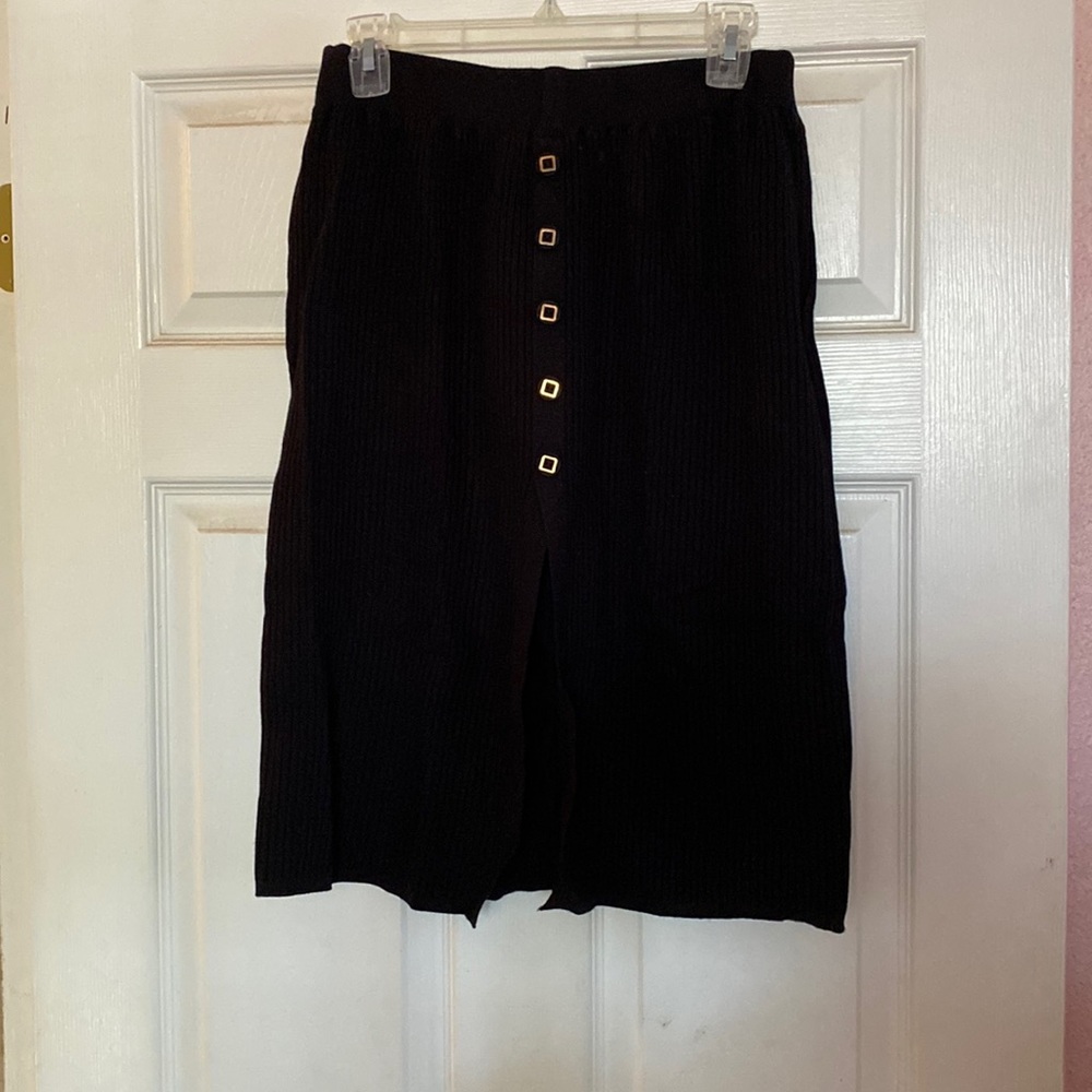 BRAND NEW / NEVER WORN - Black Midi Skirt with Black and Gold Buttons